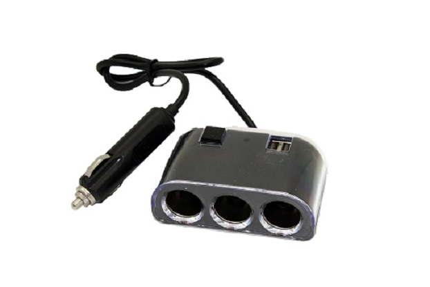 Triple prise allume cigare 12V /24V avec 2 USB-A  2.1A  60W 5A