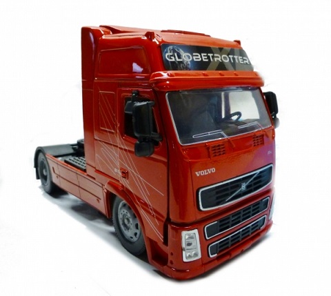 Tracteur New Ray 1/32&egrave;me VOLVO FH 16 globetrotter XL rouge