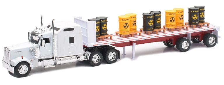 Camion 1/32&egrave;me INTERNATIONAL LONESTAR remorque plate barils toxiques