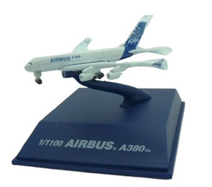 Avion Airbus A 380 metal 1/1100&egrave;me sur socle